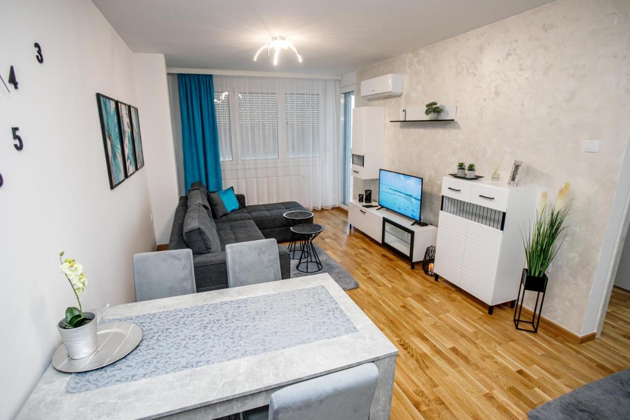 Tik Tak Apartman スボティツァ エクステリア 写真